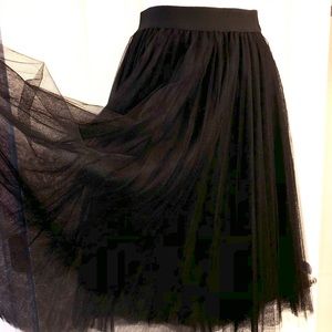 BLACK TULLE SKIRT